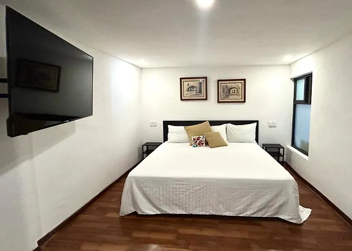 Guest house Lindas Eugenio Sue Mexico City